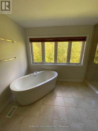 1635 Emberton Way, Innisfil, ON - Indoor Photo Showing Bathroom