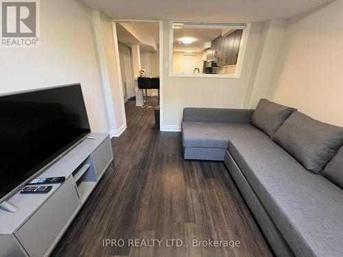 95 Daniels Crescent, Ajax, ON - Indoor Photo Showing Living Room