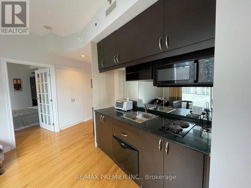 2212 - 1 King Street W, Toronto, ON - Indoor Photo Showing Kitchen