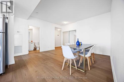 3705 - 832 Bay Street, Toronto, ON - Indoor Photo Showing Dining Room