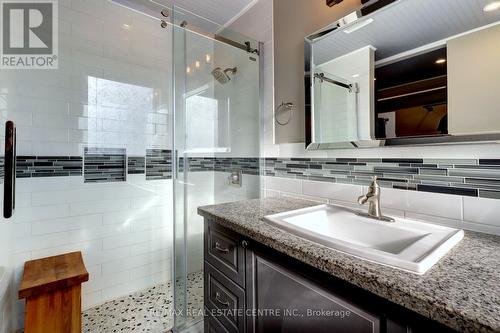 20 Victoria Avenue, Halton Hills, ON - Indoor Photo Showing Bathroom