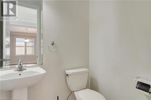 40 Compass Trail, Cambridge, ON - Indoor Photo Showing Bathroom