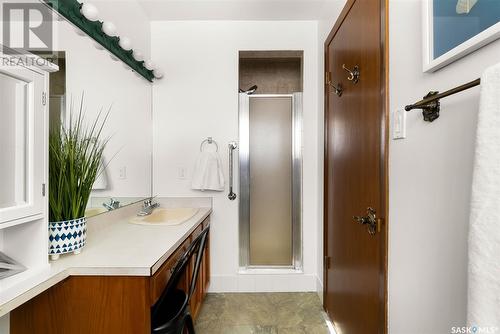 1212 Gryphons Walk, Regina, SK - Indoor Photo Showing Bathroom