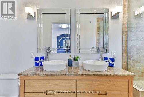 135 Elgin Street, Markham, ON - Indoor Photo Showing Bathroom