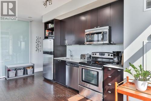 Ph2911 - 103 The Queensway, Toronto, ON - Indoor Photo Showing Kitchen With Upgraded Kitchen