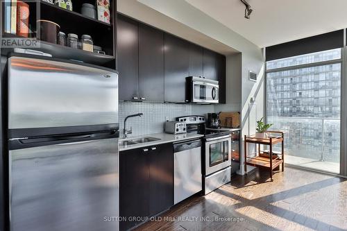 Ph2911 - 103 The Queensway, Toronto, ON - Indoor Photo Showing Kitchen