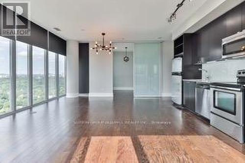 Ph2911 - 103 The Queensway, Toronto, ON - Indoor Photo Showing Kitchen