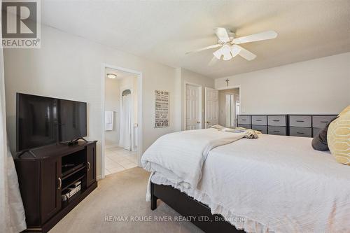 1727 Radcliffe Drive, Oshawa (Samac), ON - Indoor Photo Showing Bedroom