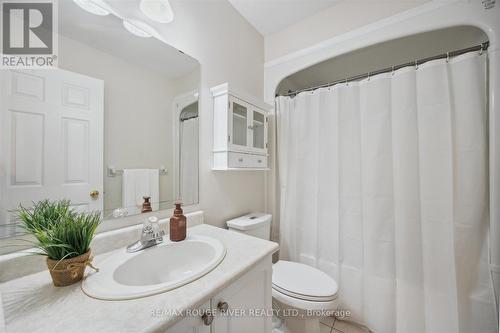 1727 Radcliffe Drive, Oshawa (Samac), ON - Indoor Photo Showing Bathroom