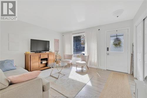 45 William Street South, Blenheim, ON - Indoor Photo Showing Living Room