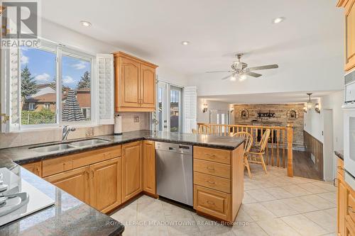 305 Ulric Crescent, Oakville, ON - Indoor Photo Showing Kitchen With Double Sink