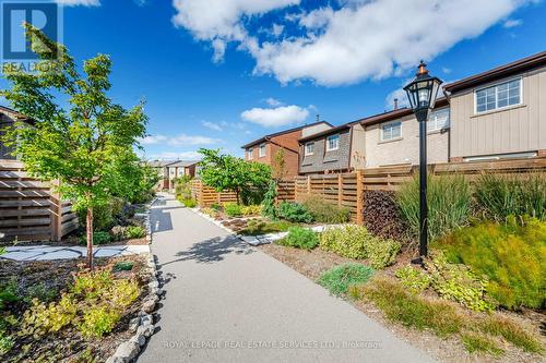 73 - 3025 Glencrest Road, Burlington, ON - Outdoor