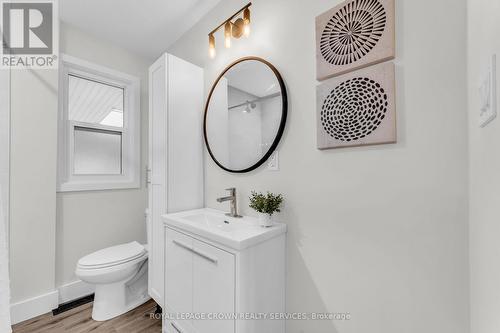 547 Philip Crescent, Cambridge, ON - Indoor Photo Showing Bathroom