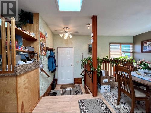 108 3Rd Avenue Nw, Nakusp, BC - Indoor Photo Showing Dining Room