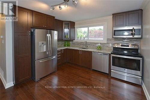 Main - 643 Gayne Boulevard, Burlington, ON - Indoor Photo Showing Kitchen With Stainless Steel Kitchen