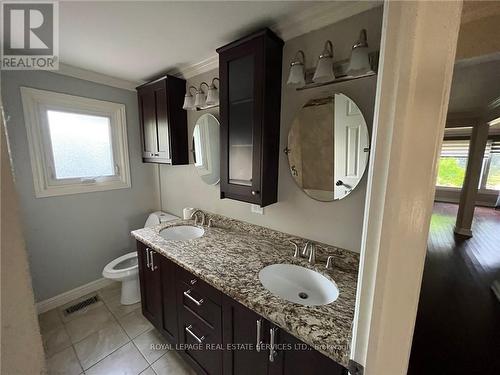 Main - 643 Gayne Boulevard, Burlington, ON - Indoor Photo Showing Bathroom