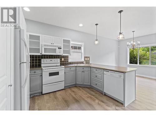 217 Sagewood Drive, Kamloops, BC - Indoor Photo Showing Kitchen