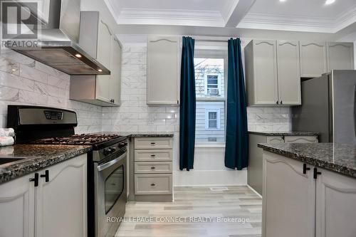 63 Avenue Street, Oshawa, ON - Indoor Photo Showing Kitchen With Upgraded Kitchen