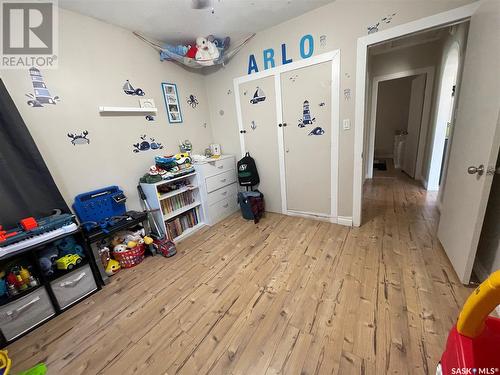 319 4Th Avenue W, Kindersley, SK - Indoor Photo Showing Other Room