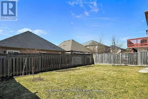 Bsmt - 362 Woodfern Way, Newmarket, ON - Outdoor