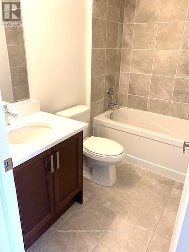 61 Bud Leggett Crescent, Georgina, ON - Indoor Photo Showing Bathroom