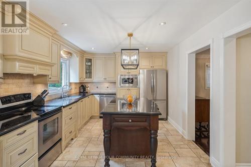 66 Palmerston Drive, Vaughan, ON - Indoor Photo Showing Kitchen With Stainless Steel Kitchen