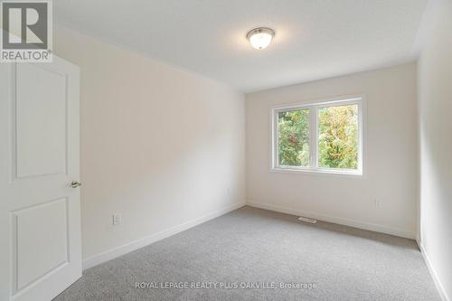 1430 Rose Way, Milton, ON - Indoor Photo Showing Other Room