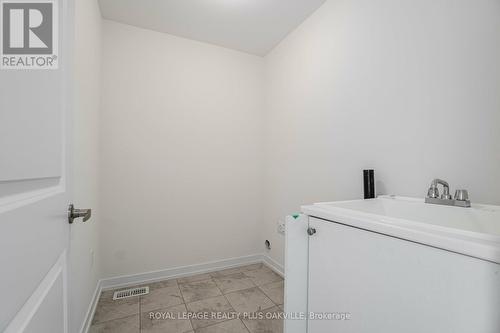 1430 Rose Way, Milton, ON - Indoor