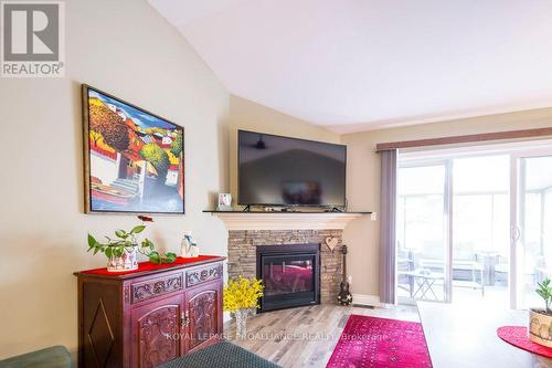 5 Cobblestone Street, Belleville, ON - Indoor Photo Showing Living Room With Fireplace