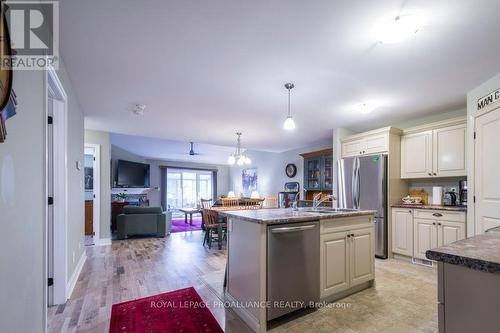 5 Cobblestone Street, Belleville, ON - Indoor Photo Showing Kitchen With Upgraded Kitchen