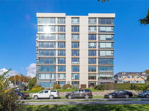 302-670 Dallas Rd, Victoria, BC - Outdoor With Facade