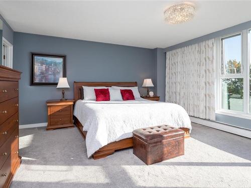 302-670 Dallas Rd, Victoria, BC - Indoor Photo Showing Bedroom