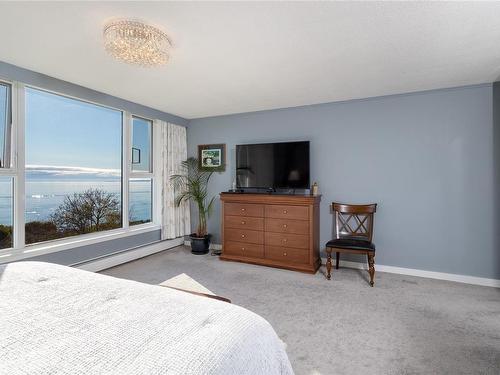 302-670 Dallas Rd, Victoria, BC - Indoor Photo Showing Bedroom