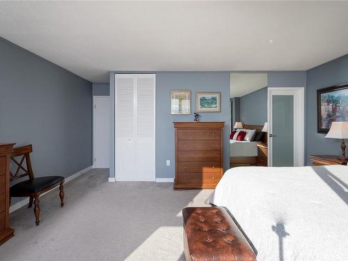 302-670 Dallas Rd, Victoria, BC - Indoor Photo Showing Bedroom