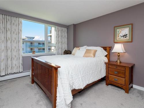 302-670 Dallas Rd, Victoria, BC - Indoor Photo Showing Bedroom