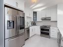 302-670 Dallas Rd, Victoria, BC  - Indoor Photo Showing Kitchen With Upgraded Kitchen 