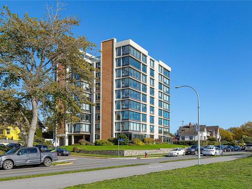 302-670 Dallas Rd, Victoria, BC - Outdoor With Facade