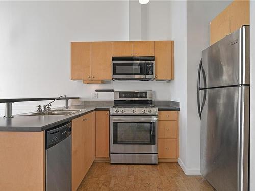 301-524 Yates St, Victoria, BC - Indoor Photo Showing Kitchen With Double Sink