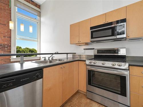 301-524 Yates St, Victoria, BC - Indoor Photo Showing Kitchen With Double Sink