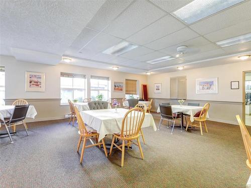 202-1070 Southgate St, Victoria, BC - Indoor Photo Showing Dining Room