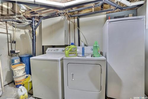 2105 Wallace Street, Regina, SK - Indoor Photo Showing Laundry Room