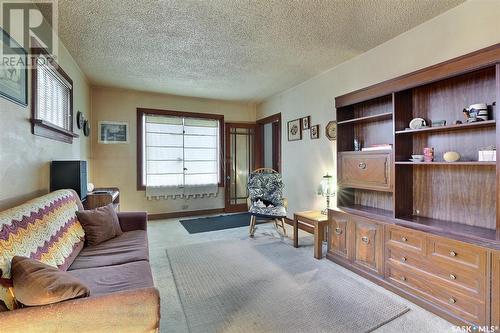 2105 Wallace Street, Regina, SK - Indoor