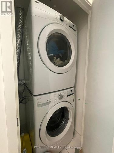 A527 - 8119 Birchmount Road, Markham, ON - Indoor Photo Showing Laundry Room