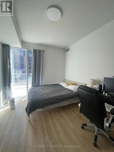 A527 - 8119 Birchmount Road, Markham, ON - Indoor Photo Showing Bedroom