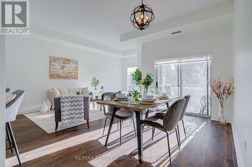 105 - 5070 Fairview Street, Burlington, ON - Indoor Photo Showing Dining Room