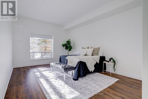 105 - 5070 Fairview Street, Burlington, ON - Indoor Photo Showing Bedroom