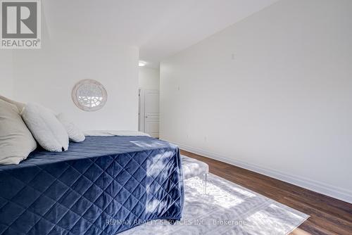 105 - 5070 Fairview Street, Burlington, ON - Indoor Photo Showing Bedroom