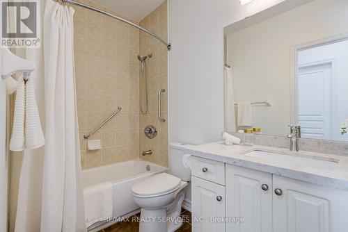 105 - 5070 Fairview Street, Burlington, ON - Indoor Photo Showing Bathroom