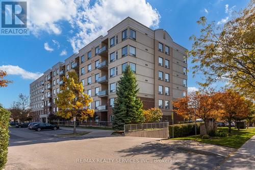 105 - 5070 Fairview Street, Burlington, ON - Outdoor With Facade