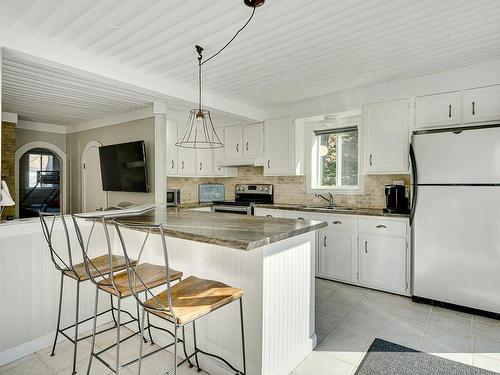 Kitchen - 1626 Ch. De La Baie-Du-Lac, Saint-Sauveur, QC - Indoor Photo Showing Kitchen